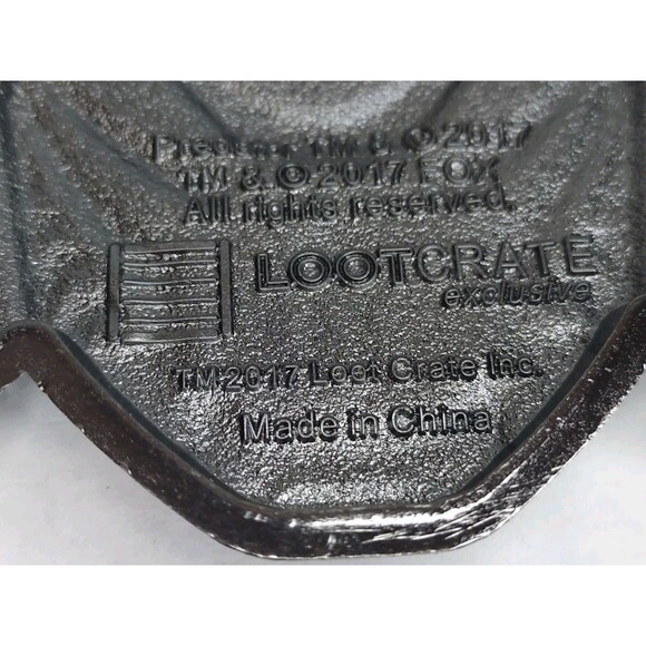 PREDATOR BOTTLE OPENER Metal Loot Crate Exclusive 2017 NEW Collectible Display - Picture 3 of 4